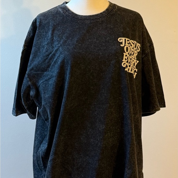 Gray Graphic T-Shirt - Picture 6 of 7